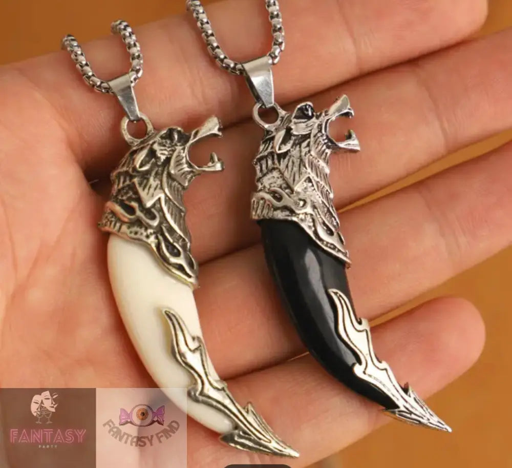 Wolf Head Pendant Necklace - Black Or White